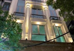 Cho thuê tầng 9 số nhà 30 ngõ 80 Chùa Láng, Đống Đa, 36m2, có thang máy, tiện làm văn phòng