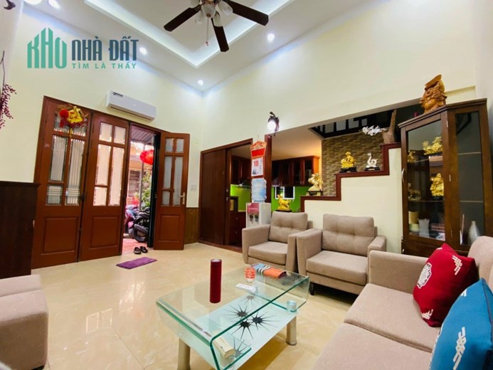 Bán nhà Hồ Đắc Di, Đống Đa lô góc, nhà đẹp full nội thất, ở ngay giá 5,6 tỷ.
