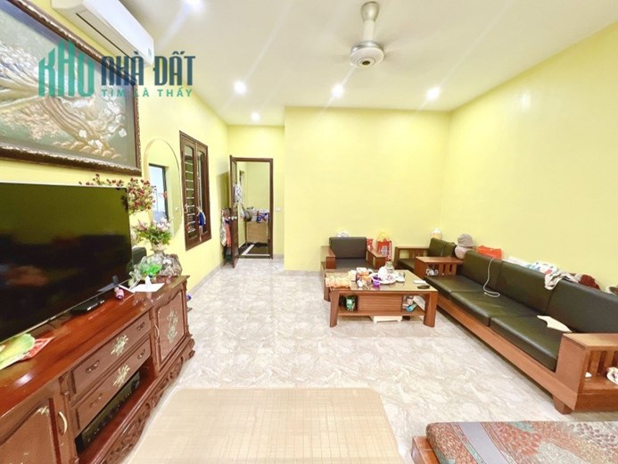 NHÀ ĐẸP Ở LUÔN THÁI HÀ 35M2 - FULL NỘI THẤT - NGÕ THÔNG, 5 TỶ LH 0966037496