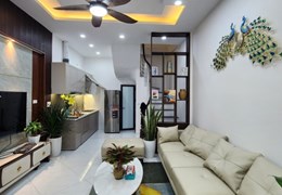 Bán nhà đường Trường Chinh. 36m2. 5 Tầng. Hơn 4 Tỷ. PHÂN LÔ. Ô TÔ. Nhà đẹp, ở ngay. 096084286