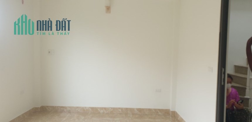 Nhà đẹp, dân tự xây 5 tầng, ngõ ô tô, P Giang Biên, DT 30m2, MT 5.1m, nhỉnh 3 tỷ