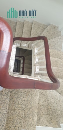 Nhà đẹp, dân tự xây 5 tầng, ngõ ô tô, P Giang Biên, DT 30m2, MT 5.1m, nhỉnh 3 tỷ
