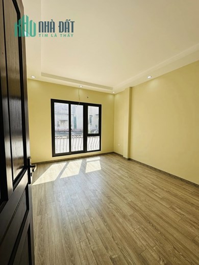 A ĐÂY RỒI NHỈNH 5 TỶ CÓ NGAY NHÀ NGUYỄN KHANG 41M X 5T, BA GÁC TRÁNH, GẦN Ô TÔ.