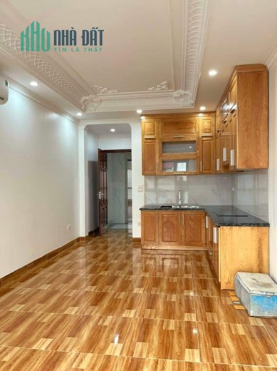 SIÊU VIP TT CẦU GIẤY 43m x 6t, NGÕ THÔNG, Ô TÔ, THANG MÁY, THÔNG SÀN, KINH DOANH.