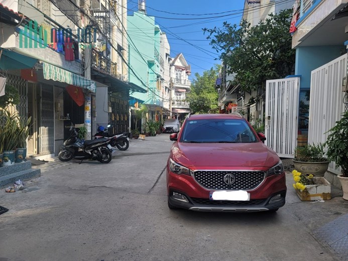 Nhà kế Quận 7, DT 4,22x12, Đường 6m thông, 3 Tầng, Gần Huỳnh Tấn Phát, Kế bên Quận 7, Gía 5.x Tỷ