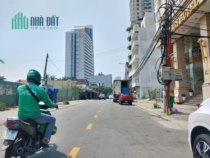Cần bán nhanh nhà 3 tầng gần biển. Đường Lâm Hoành. Quận Sơn Trà. Đà nẵng. Giá 3,8 tỷ