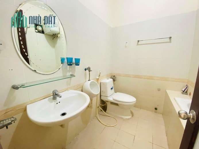 Bán Nhà 4 Tầng - 61m2 Tường Bao Xung Quanh Đ. Huỳnh Tịnh Của Giá: 5.36 Tỷ - Quận 3 - 0902934079