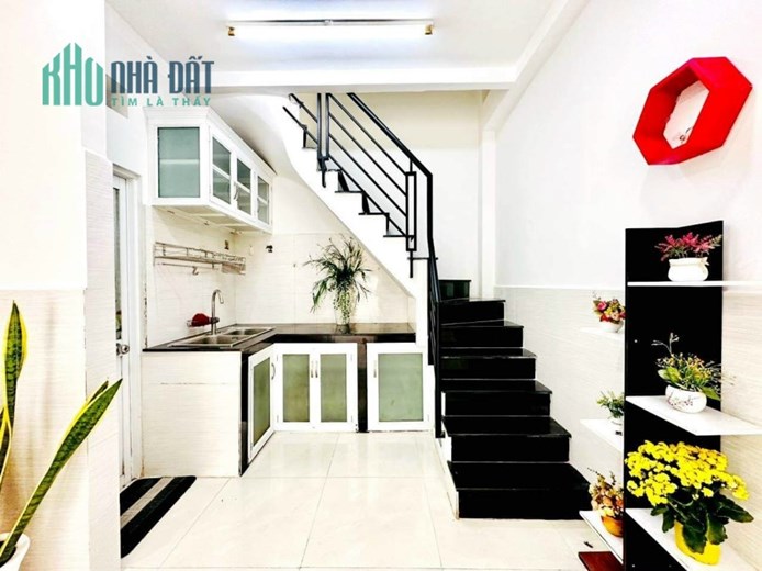 Bán Nhà 4 Tầng Đường Tô Hiến Thành, Quận 10. Khả Năng Thanh Khoản Nhanh - ĐT: 0902934079
