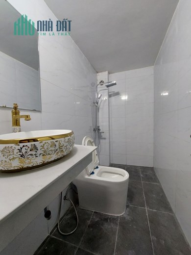 Bán nhà Trần Quốc Hoàn , Mai Dịch , nhà đẹp lung linh , ở ngay , 40/46mT2 , 10,3 tỷ