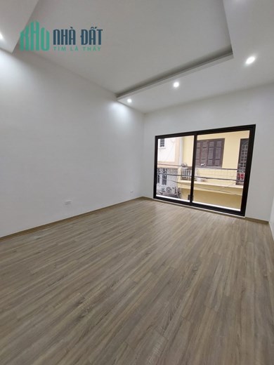 Bán nhà Trần Quốc Hoàn , Mai Dịch , nhà đẹp lung linh , ở ngay , 40/46mT2 , 10,3 tỷ