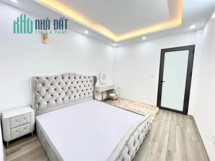 Bán nhà 155 Cầu Giấy, ngõ thông ô tô, nội thất cực xịn, chỉ hơn 5 tỷ, 0866585090