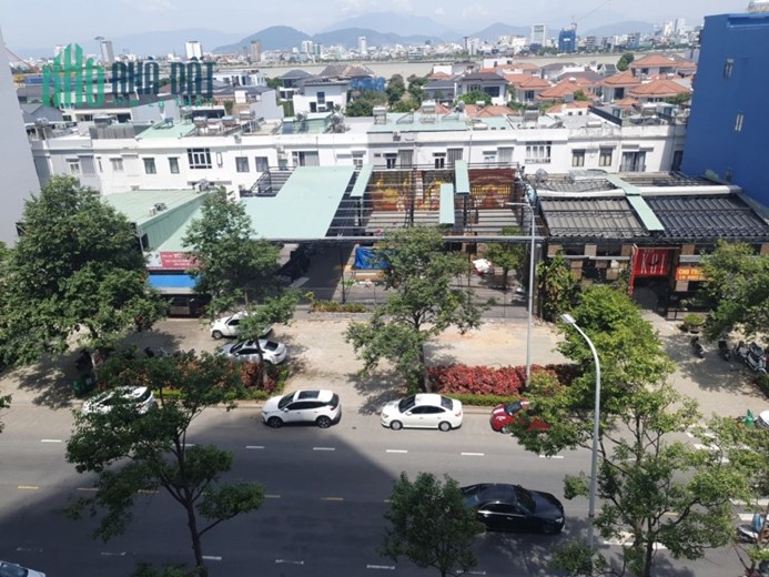 Bán gấp căn hộ Monarchuy thiết kế DUPLEX. Đường Trần Hưng Đạo. Quận Sơn trà. Nhìn Sông Hàn