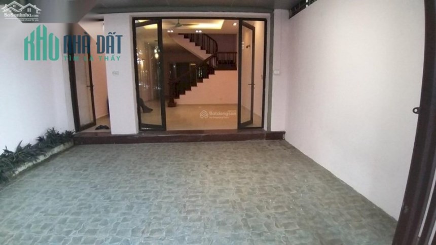 Cho thuê Liền kề VOV Mễ Trì, DT 90m x 4,5 tầng. Giá 13tr. LH:0989129838