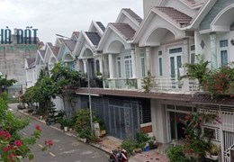 CC cho thuê nhà Bình Hoà ,1 trệt 1 lầu, 4pn-3wc ,4.5mx18 nở hậu ,dt sd 107m2, giá 10 tr/ tháng