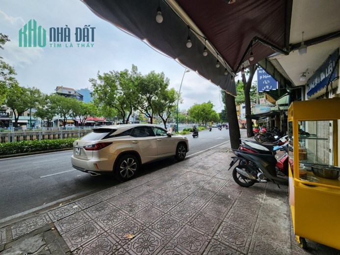 NHÀ 2 MẶT TIỀN HIẾM - MẶT TIỀN BỜ KÈ -TRƯỜNG SA PHÚ NHUẬN - KINH DOANH SẦM UẤT-NGANG 4M - 9.9 TỶ TL