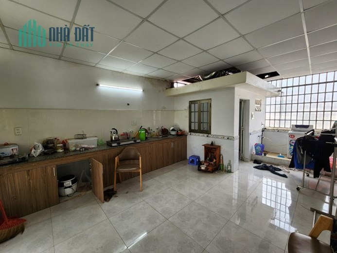 NHÀ 2 MẶT TIỀN HIẾM - MẶT TIỀN BỜ KÈ -TRƯỜNG SA PHÚ NHUẬN - KINH DOANH SẦM UẤT-NGANG 4M - 9.9 TỶ TL