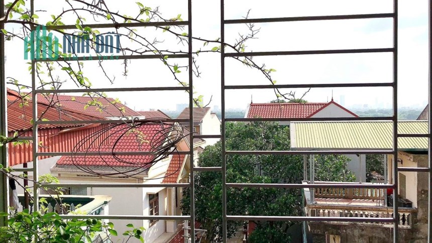 Hót ô tô, kinh doanh Bắc cầu DT36 4 tầng mt4.5 giá 2.7 tỷ Long Biên