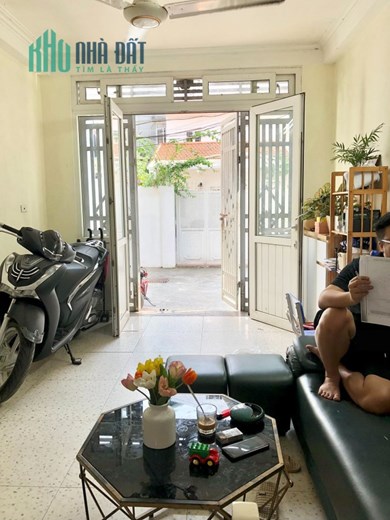 Hót ô tô, kinh doanh Bắc cầu DT36 4 tầng mt4.5 giá 2.7 tỷ Long Biên