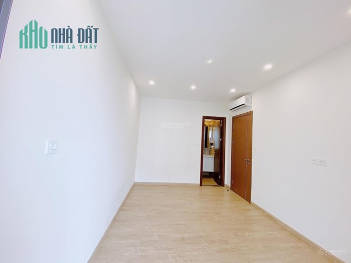 chính chủ cần bán gấp căn hộ 2 phòng ngủ ở chung cư Florence Hà Nội.