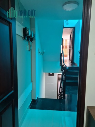 Chính chủ Cho thuê phòng 40m2, Phan Xích Long, Nội thất đầy đủ