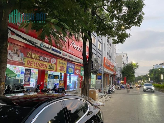 Bán nhà mặt phố Lạc Long Quân, View hồ, Xây tòa nhà cực đỉnh, 500m2, MT 13m, 160 tỷ