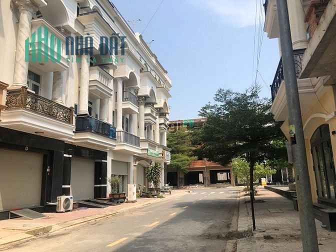 Bán nhà ở Khu Thương Mại - MAI ANH THỊ XÃ TRÃNG BÀNG , TÂY NINH :