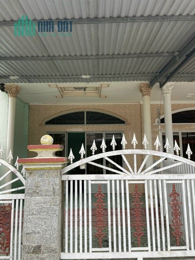 Bán đất tặng nhà cấp 4 cũ ở Ninh Hiệp, Ninh Hòa