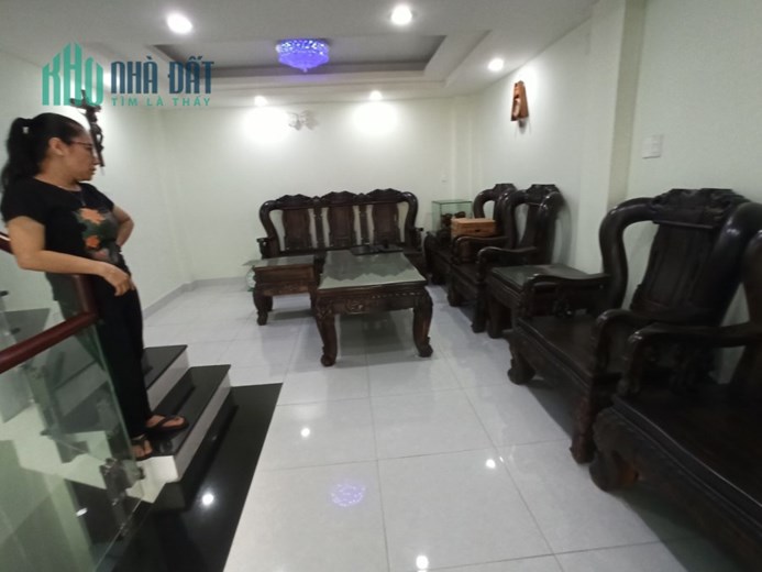 Mặt tiền Sơn Hưng, khu Bàu Cát, 5 tầng, ngang 4.5m, ô tô ngủ trong nhà, DT 67m2 chỉ  9tỷ8.