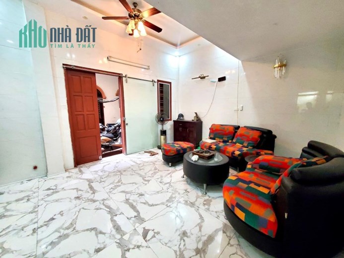 Bán căn nhà Lê Thanh Nghị 42m2, 5 tầng, 3PN, giá 6.3 tỷ - SĐCC 0342932218