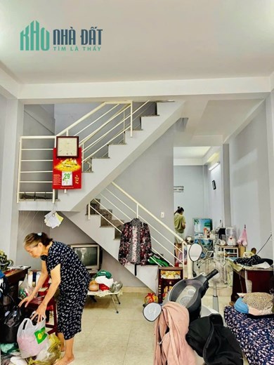 căn nhà vị trí siêu đẹp hẻm 872/13/14 Quang Trung.p8 
Dt: 4,05x11.Nhà đúc 1 tấm gồm