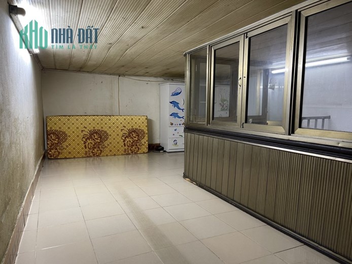 Cho thuê mb phố Mã Mây