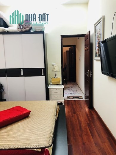 Bán nhà phố Vương Thừa Vũ, 41m2, 3 tỷ 4.