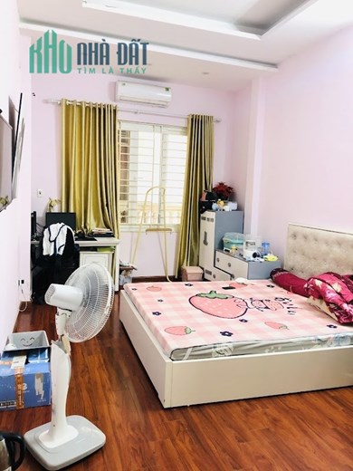 Bán nhà phố Vương Thừa Vũ, 41m2, 3 tỷ 4.