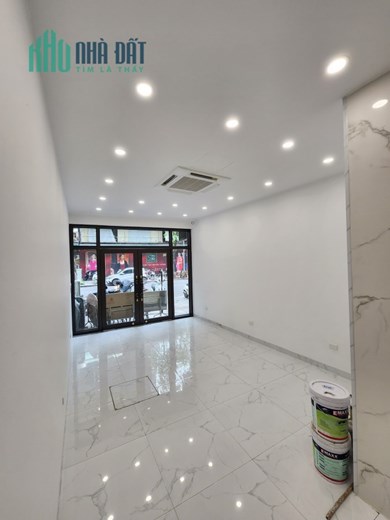 Chính chủ cho thuê (và cần tìm môi giới) nhà nguyên căn mới xây thiết kế không gian rộng mặt phố 37