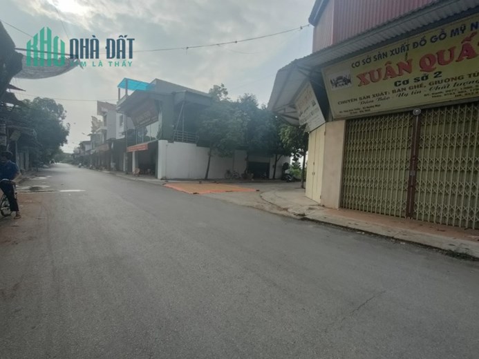 NHÀ ĐẸP MẶT PHỐ KINH DOANH ĐỈNH CÓ NHÀ 3 TẦNG Ở NGAY DIỆN TÍCH GẦN 100 M MẶT TIỀN 4  M  GIÁ NHỈNH 2