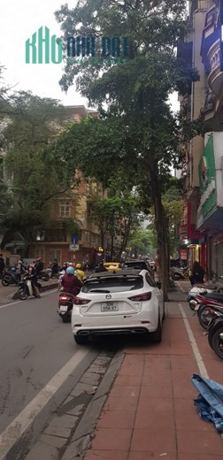 Cần bán gấp nhà mặt phố Vũ Ngọc Phan 74m2 MT 4.2m nhà đẹp hai thoáng thang máy vỉa hè
