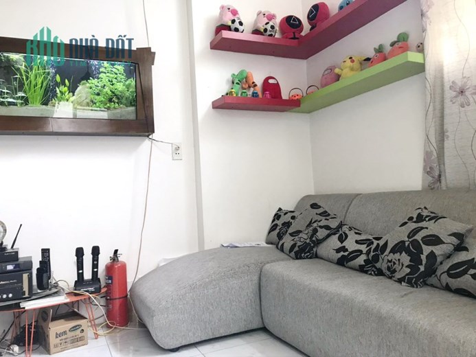 Nhà mới 3 tầng hẻm 266 đường Nguyễn Duy P9Q8 - Giá : 2.65 Tỷ