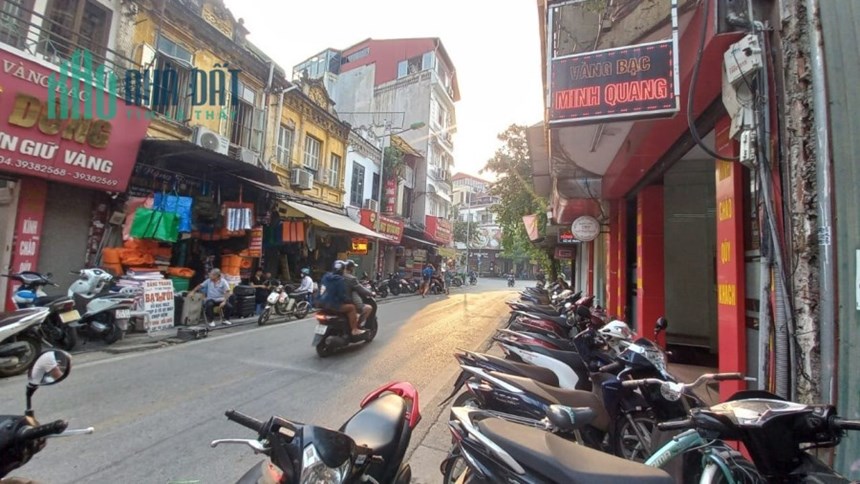 Mặt Phố Hà Trung, Kinh Doanh Vàng Bạc, Ngoại Tệ, Sầm Uất Nhất Hà Thành.
