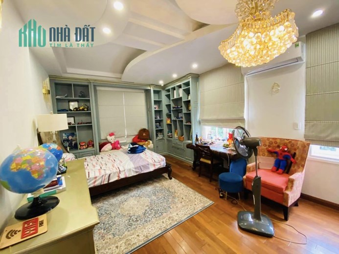 Bán biệt thự Đường Linh Đàm, Quận Hoàng Mai DT 275m2*5T MT13m Giá 105 tỷ Hà Nội