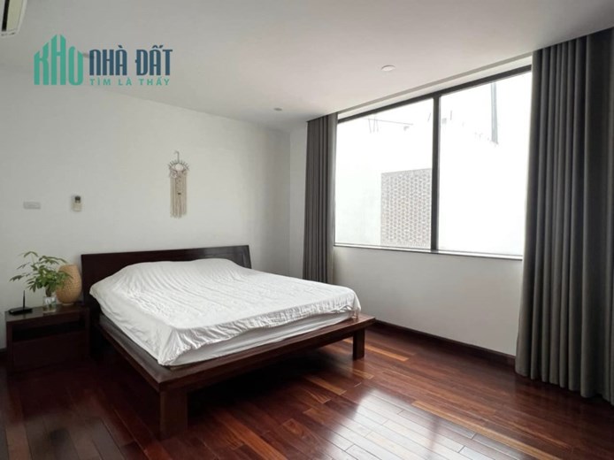 Bán nhà quận Tây Hồ Hà Nội kinh doanh đỉnh sổ đỏ chính chủ DT 243/270m2*8T MT 5.5m giá 123 tỷ