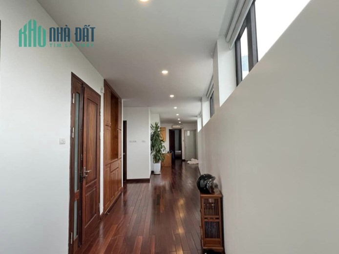 Bán nhà quận Tây Hồ Hà Nội kinh doanh đỉnh sổ đỏ chính chủ DT 243/270m2*8T MT 5.5m giá 123 tỷ