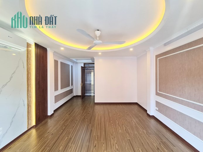 Bán nhà 41m siêu hiếm Nguyễn Ngọc Nại 8 tầng gara, thang máy mặt tiền 4.2m