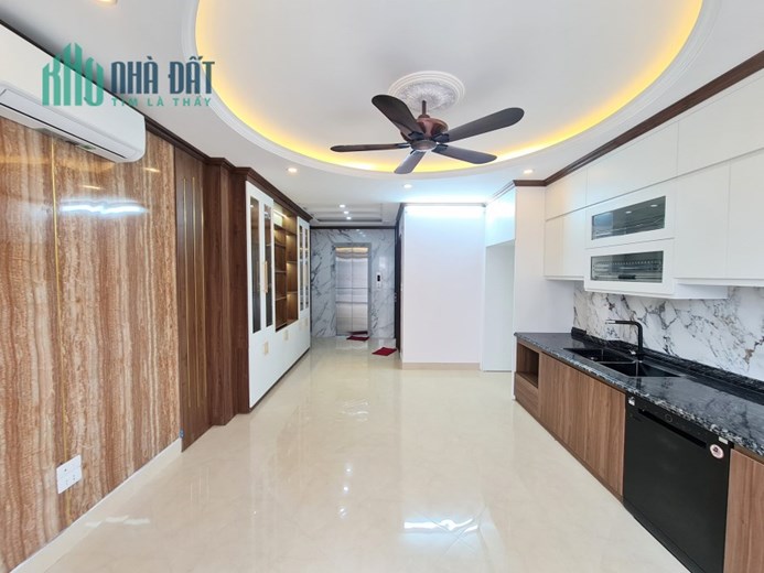 Bán nhà 41m siêu hiếm Nguyễn Ngọc Nại 8 tầng gara, thang máy mặt tiền 4.2m