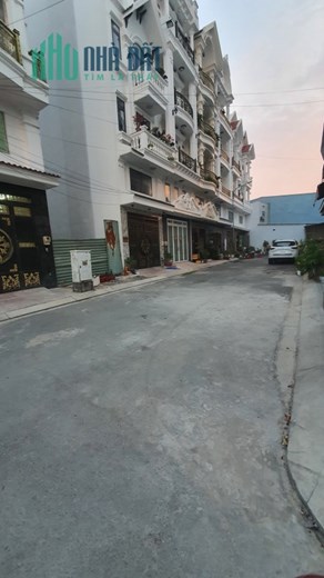 Bán Đất Đường Nguyễn Ảnh Thủ, Đường 10m, Khu Nhà Lầu