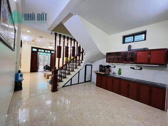 Bế Văn Đàn, Hà Đông Giá rẻ 4.95 tỷ, PHÂN LÔ, Ô TÔ, KINH DOANH 40M2X3T