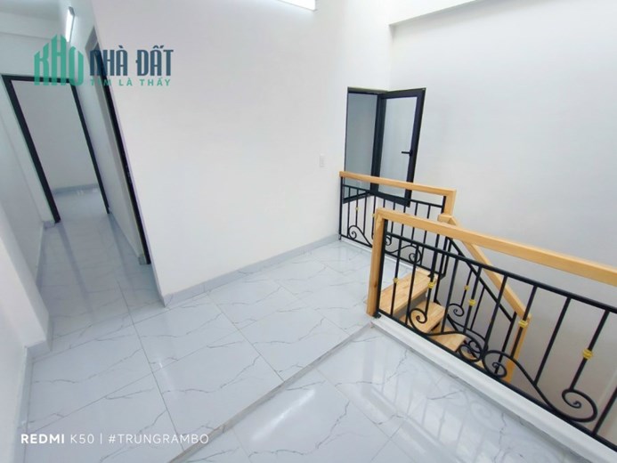 Bán nhà mặt ngõ to Phạm Huy Thông 3,5 tầng 3 ngủ kinh doanh tốt GIÁ 2.75 tỉ
