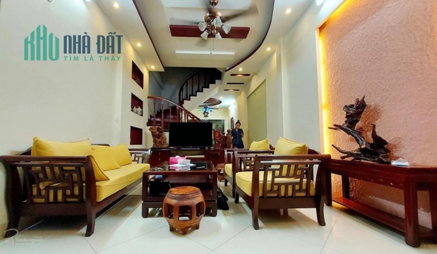 Mặt phố Phân lô Ngô Gia Tự, đường vỉa hè, KD đỉnh DT 54m²*4T, khu vực hiếm nhà bán. Giá nhỉnh 6 tỷ.
