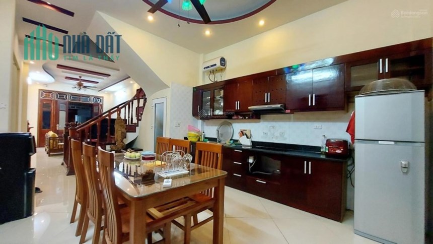 Mặt phố Phân lô Ngô Gia Tự, đường vỉa hè, KD đỉnh DT 54m²*4T, khu vực hiếm nhà bán. Giá nhỉnh 6 tỷ.