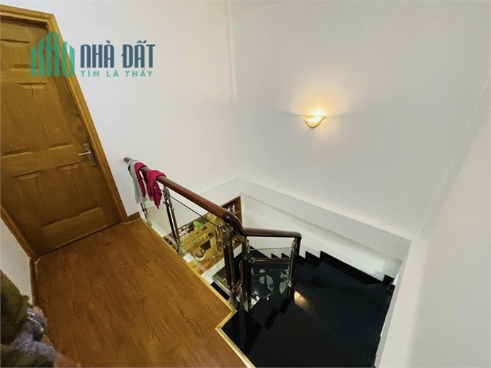 BÁN NHÀ TRẦN XUÂN SOẠN Q7 DT 75M2 NGAY CẦU KÊNH TẺ