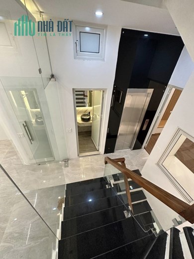 Bán nhà Hoàng Văn Thái 55m mặt tiền 5m 4pn giá 12.5 tỷ gara thang máy gần Đại học Y